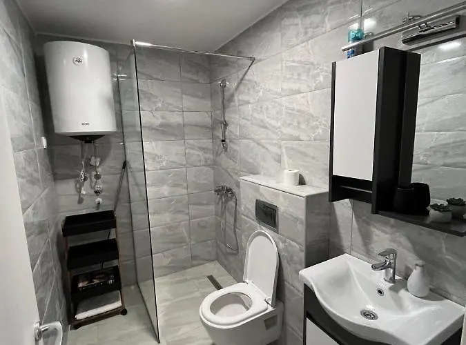 Stari Aerodrom Apartment *